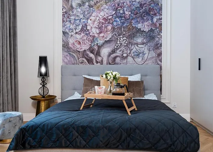 Downtown - 42m2, Location - By Rentujemy Διαμέρισμα *